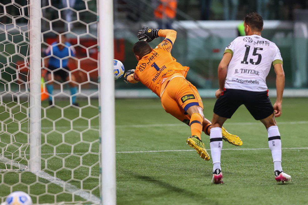 Sport Mailson E O Goleiro Com Mais Defesas Da Serie B